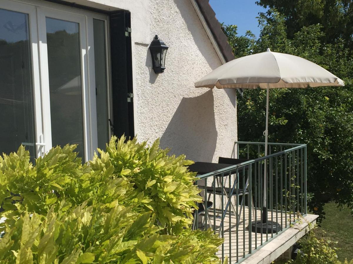 Les Gites Du Clos Saint-Martin Maule Exterior foto